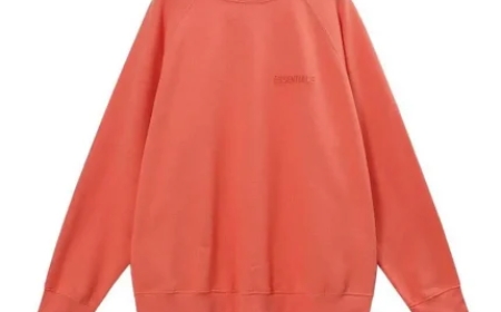 Essentials Hoodie: The Modern Streetwear Staple Redefined