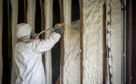What to Expect When Hiring a Spray Foam Insulation Contractor in New Lenox, IL