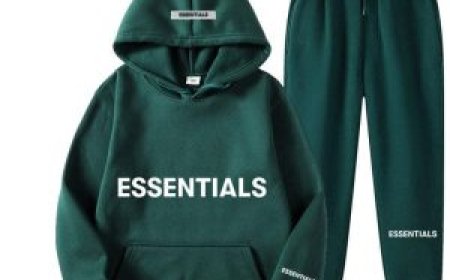 Unisex Essential Hoodie That Matches Every Streetwear Look