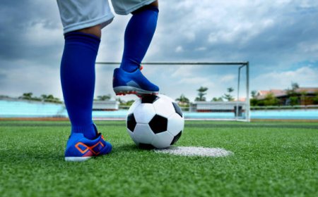 The Science Behind Perfecting Your Free Kicks