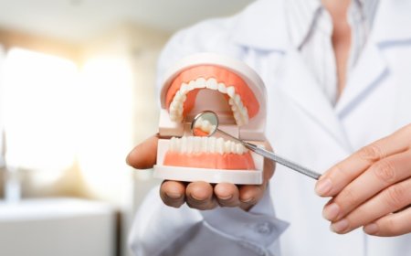 🦷 Restore Your Smile with Natural-Looking Dental Implants