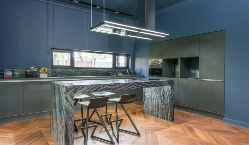 Dubai Designers Recommend False Flooring: A Smart, Stylish Upgrade